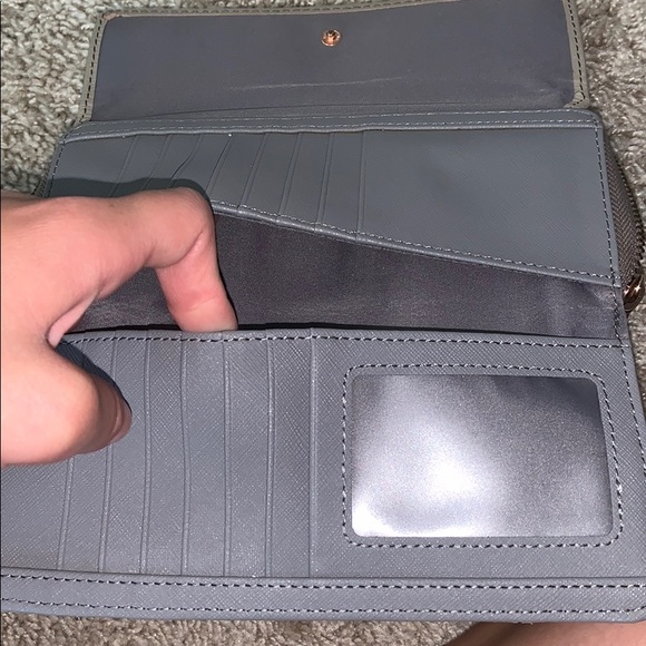 wallet - Picture 3 of 4